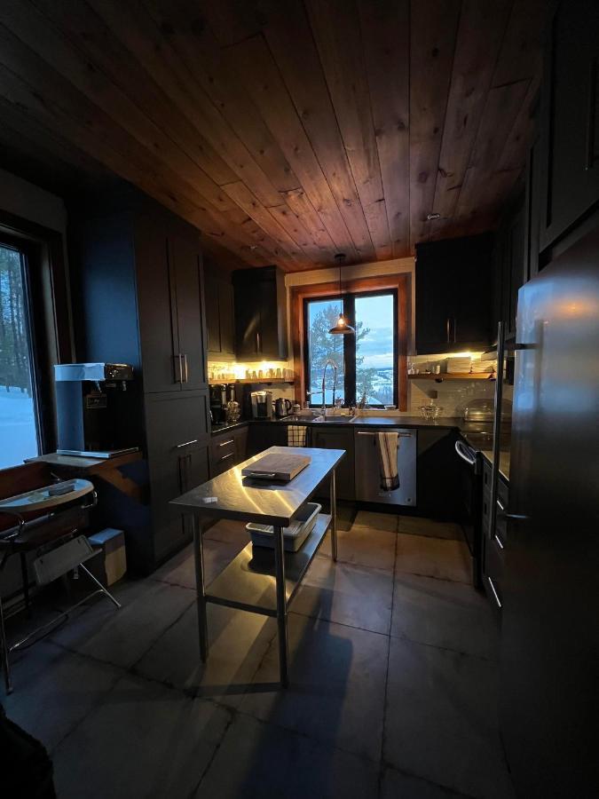 Gite Du Haut Des Arbres Chicoutimi Exterior foto