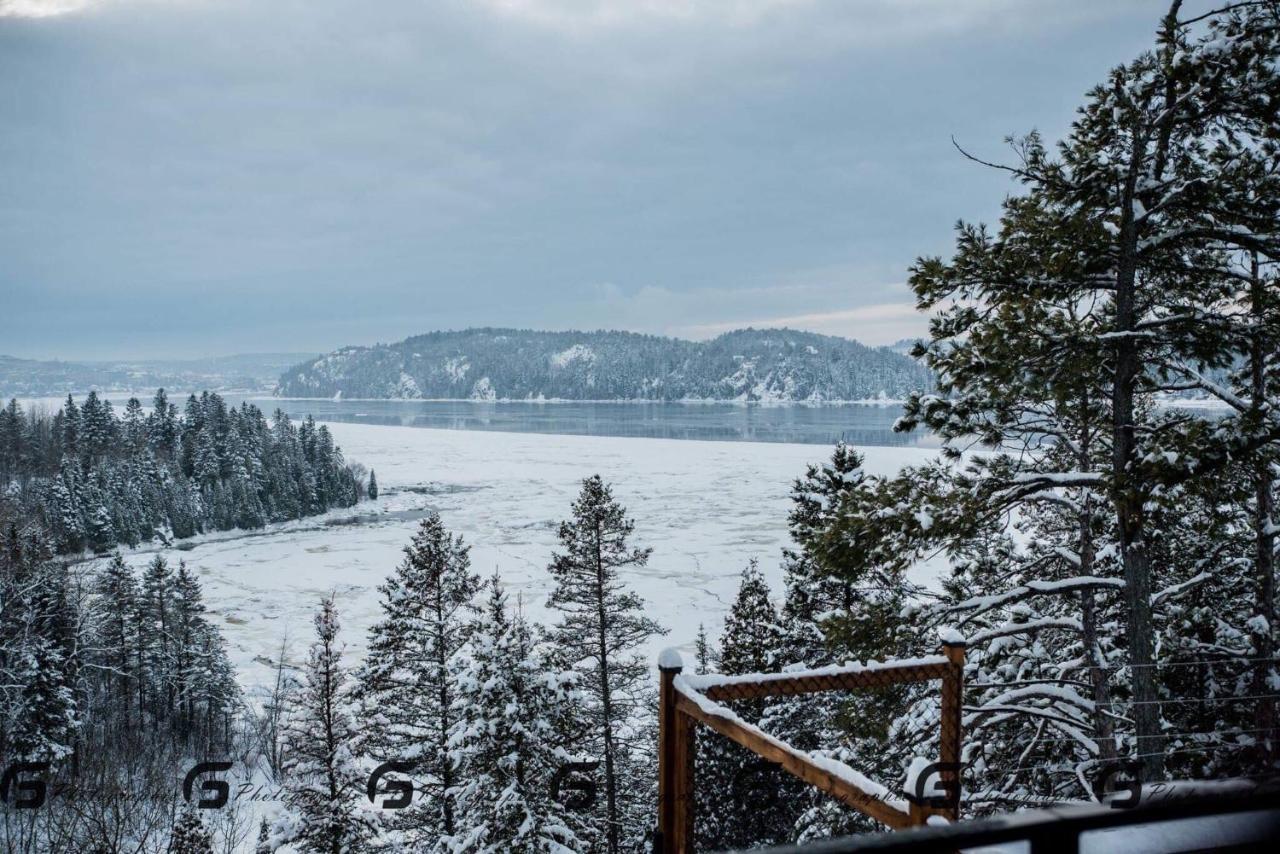 Gite Du Haut Des Arbres Chicoutimi Exterior foto